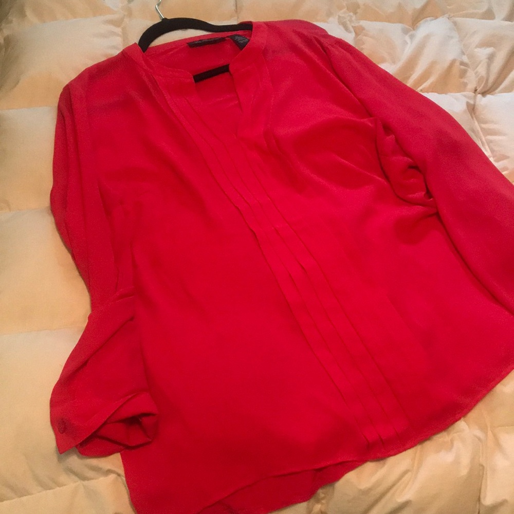 Sold @ consignment - Very pretty top